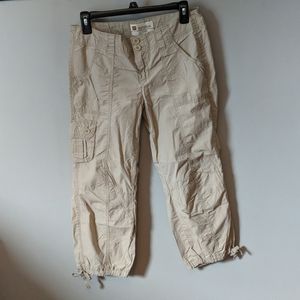 Gap khaki capris.
